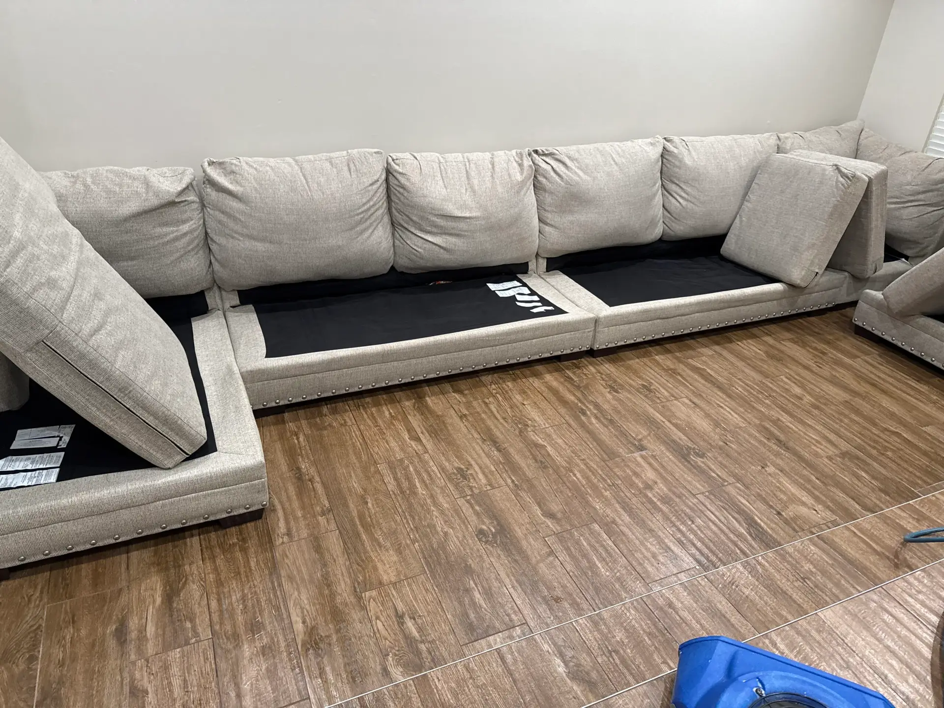 Professional sectional cleaning service in Dallas
